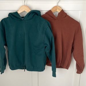 2 girls cropped Zara hoodies